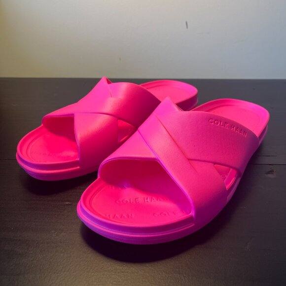 Cole Haan - Findra Pool Slide Sandal - Picture 2 of 12